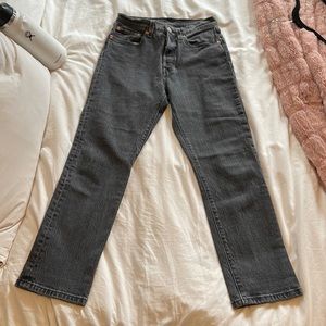 Levi's® Premium
501® ORIGINAL FIT WOMEN'S JEANS